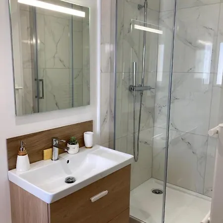 Dependance Privative Et Independante Le Cocon * Montgeron